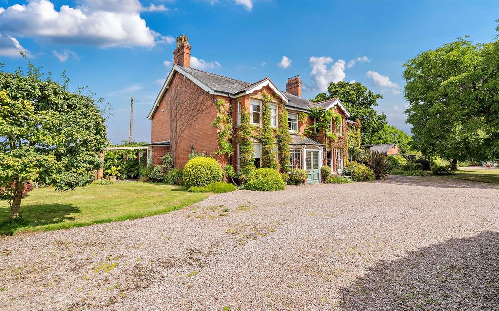Property photo 2 of 33 Hengoed House