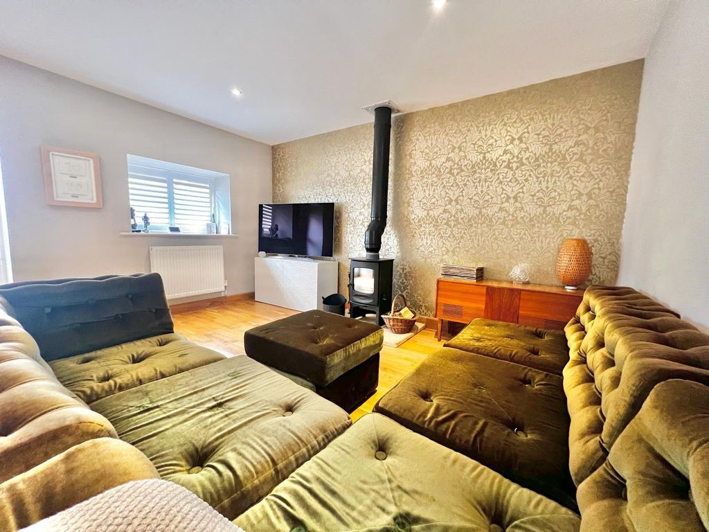 Property photo 3 of 34 Picture No. 40