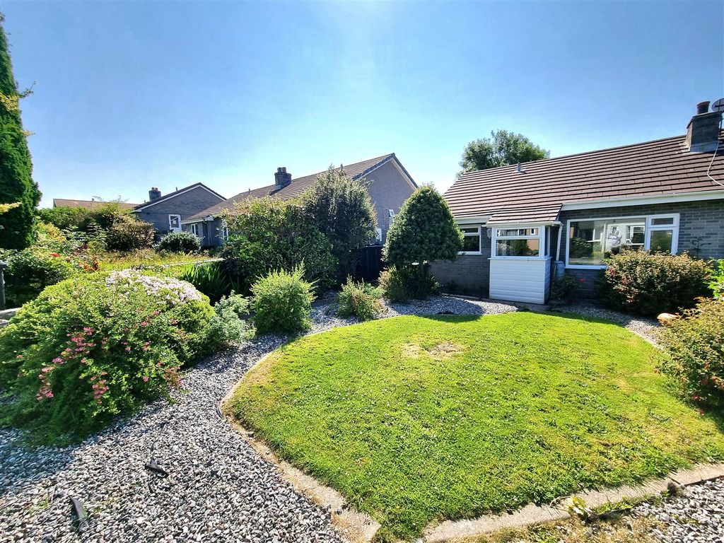 Property photo 1 of 10 Front.Jpg