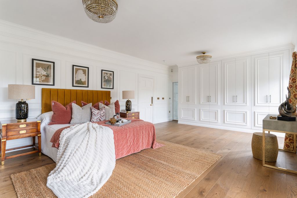 Property photo 3 of 32