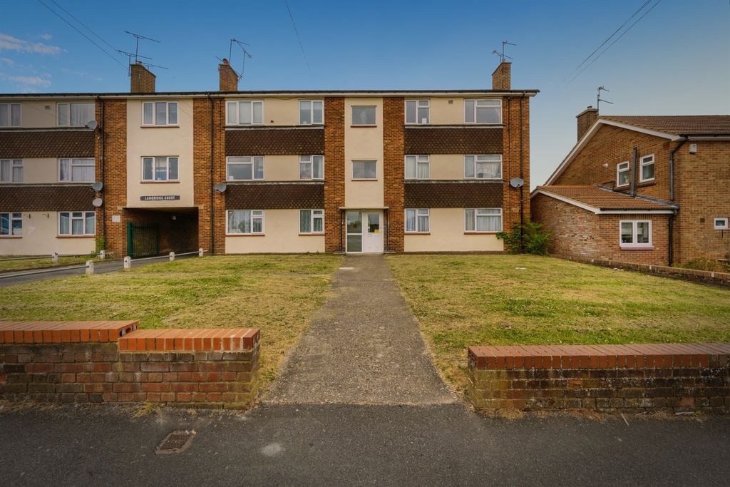 Property photo 1 of 12