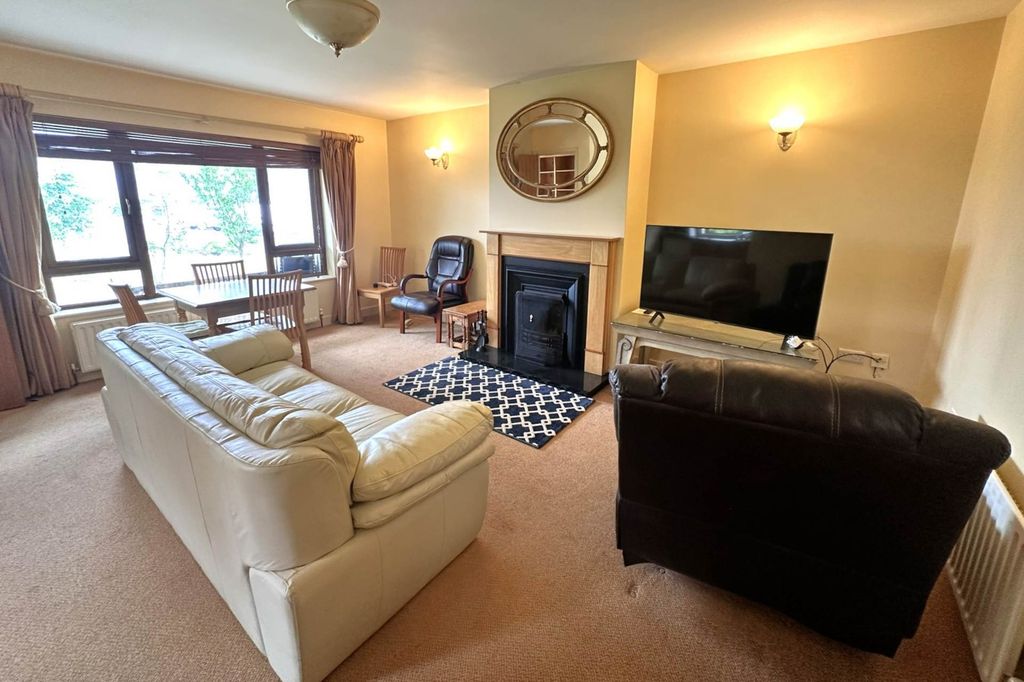 Property photo 3 of 8 <Alttext/>