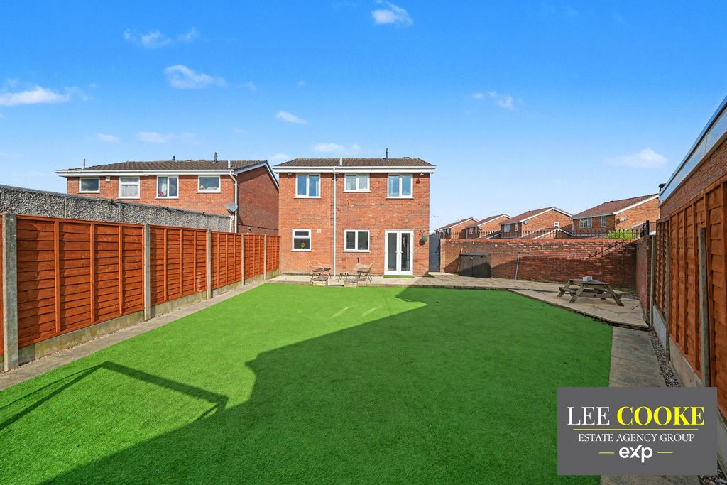 Property photo 3 of 38