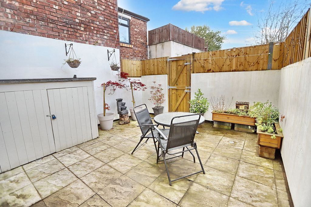 Property photo 3 of 16