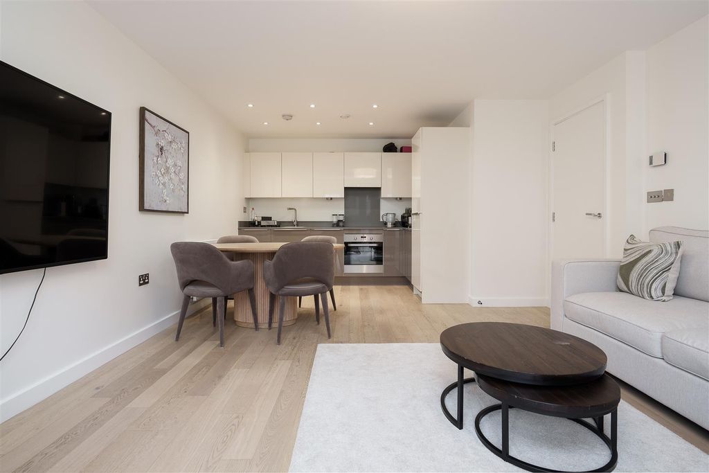 Property photo 3 of 14 Living Room/Dining R