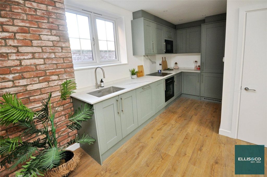 Property photo 2 of 8 Picture No. 08