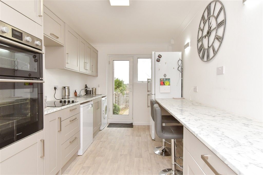 Property photo 2 of 14 Kitchen