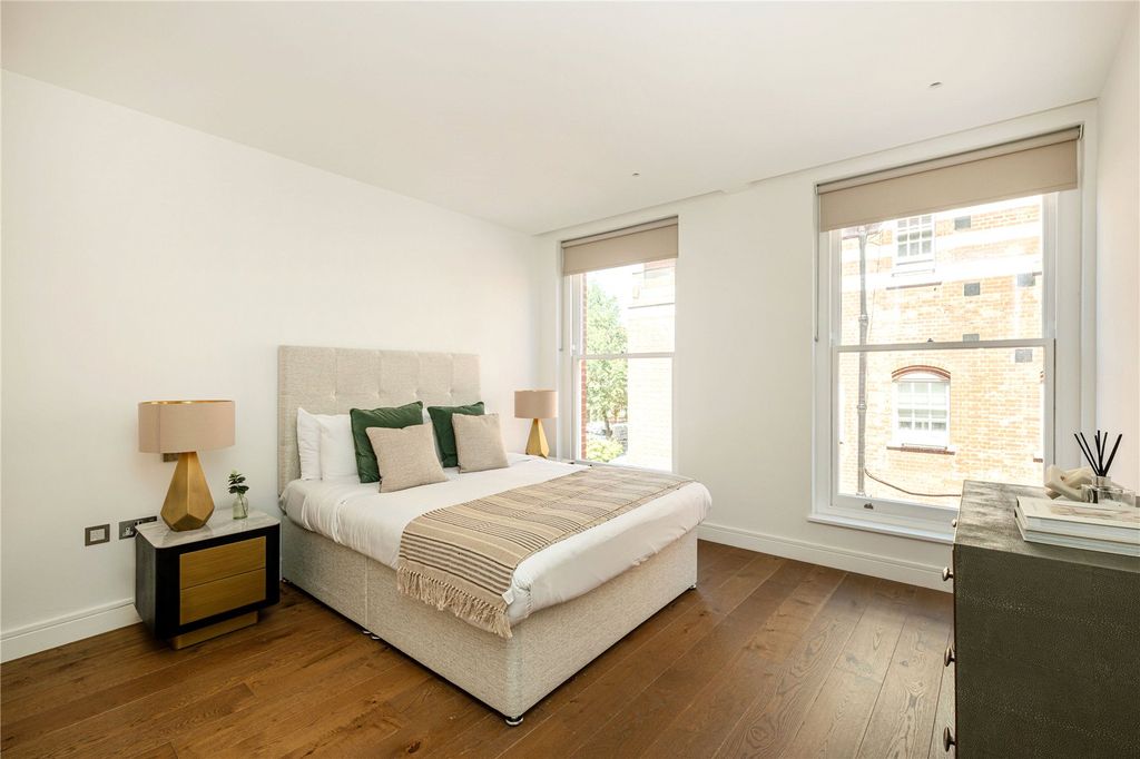 Property photo 3 of 10 Bedroom 1