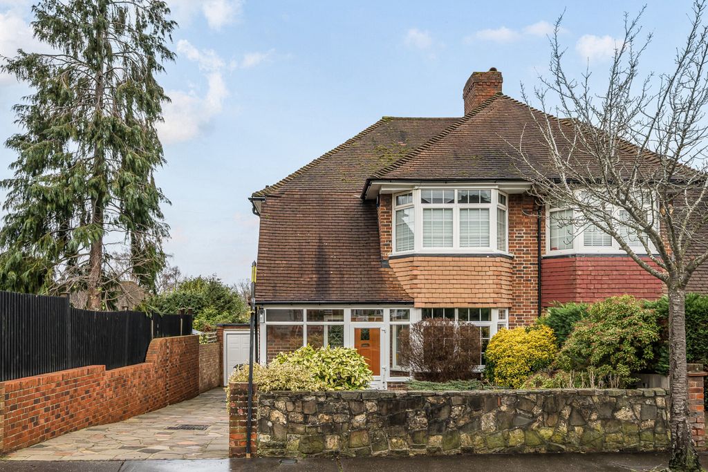 Property photo 2 of 17 External