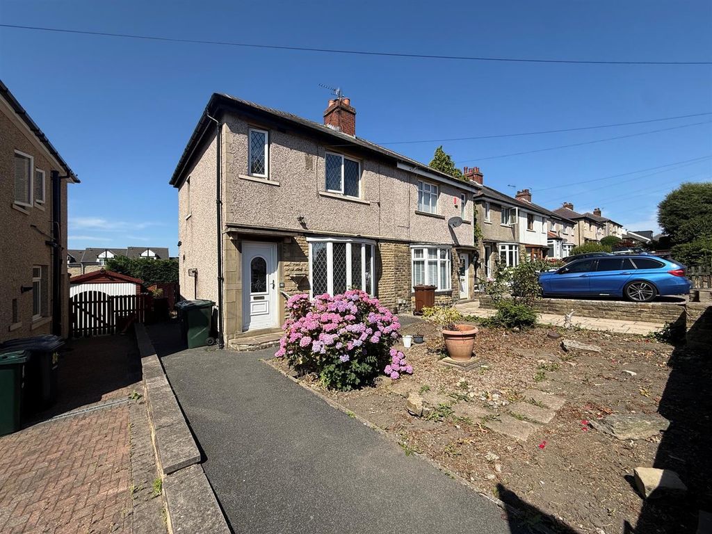Property photo 1 of 32