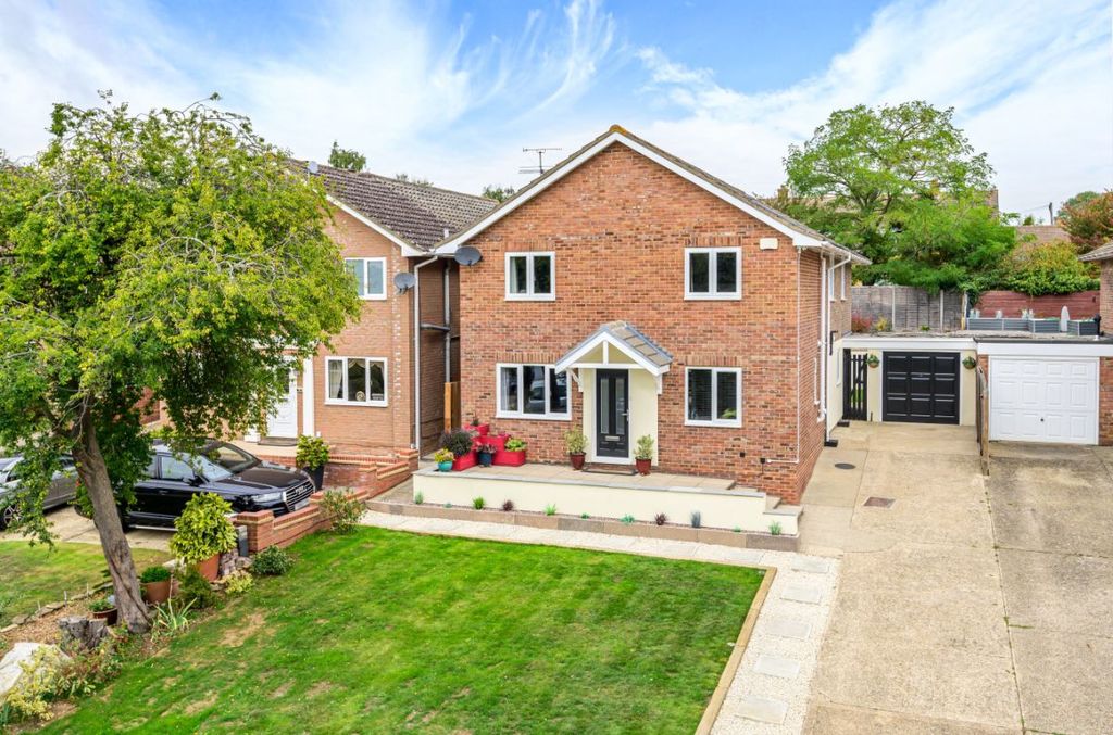 5 bed detached house for sale Bromham