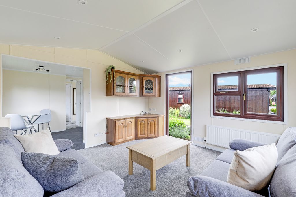 Property photo 3 of 15 9309
