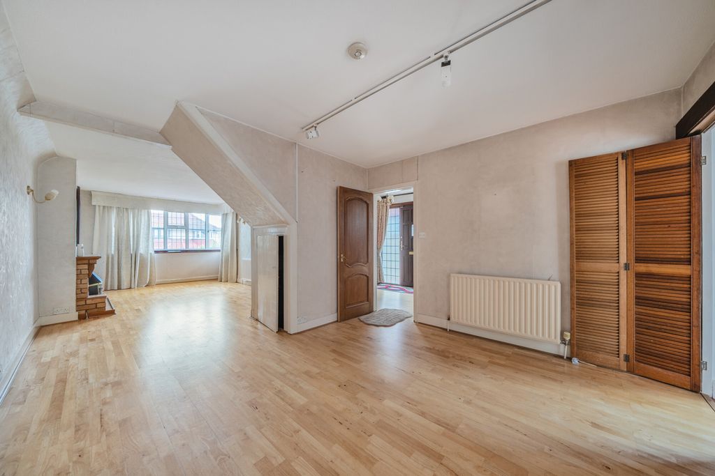 Property photo 1 of 24 Reception