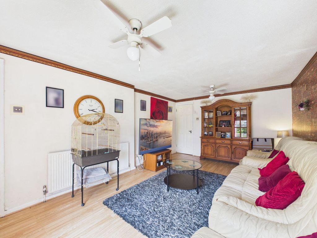 Property photo 3 of 22