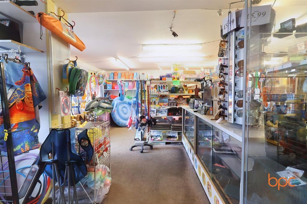 Property photo 2 of 23