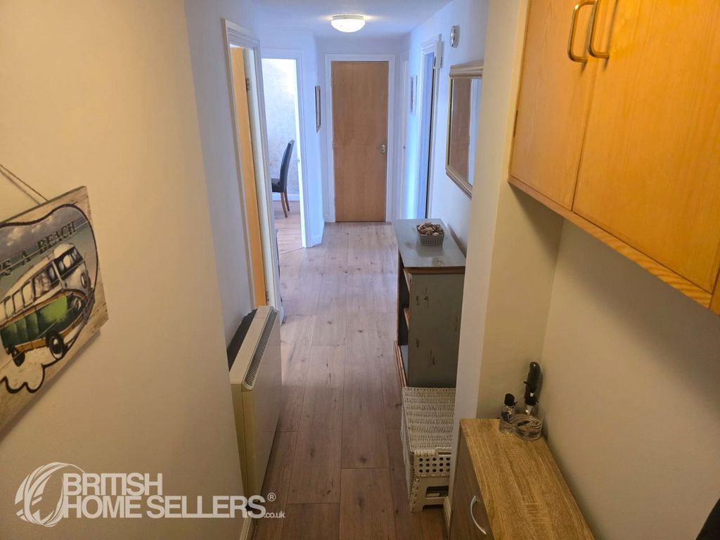 Property photo 2 of 17 Picture No. 04