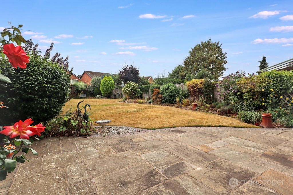 Property photo 2 of 30 5362043