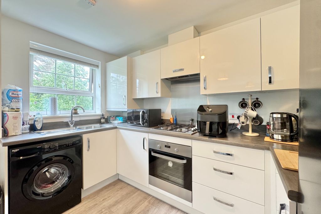 Property photo 2 of 10 Kitcehn
