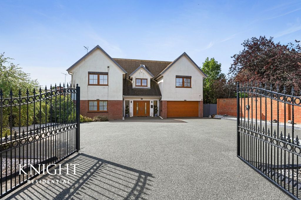 Property photo 1 of 37