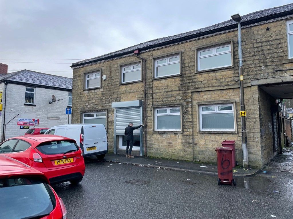 Property photo 1 of 9 Photo 9