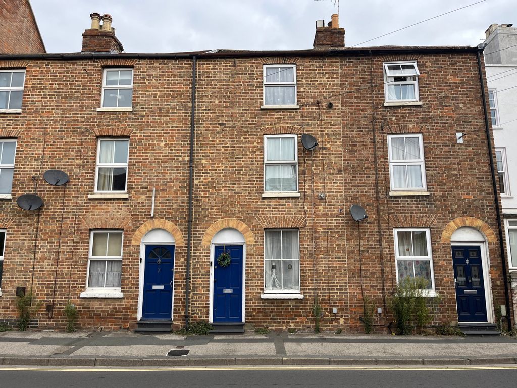 Property photo 1 of 7 2 Bedroom House For Rent