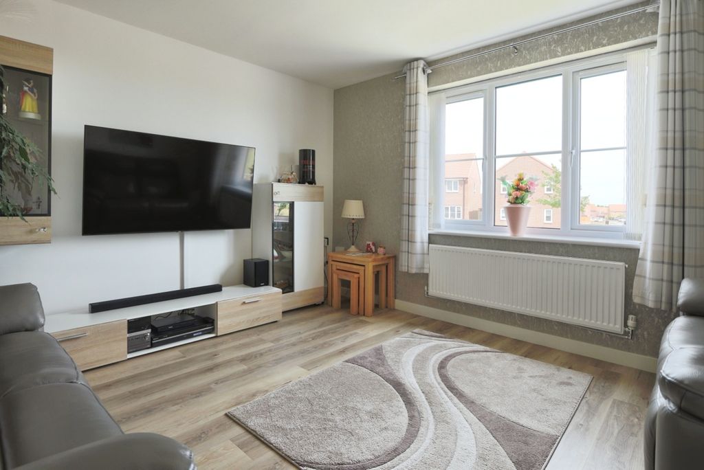 Property photo 1 of 32 4324273