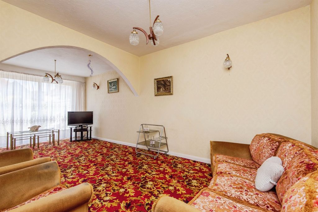 Property photo 3 of 17