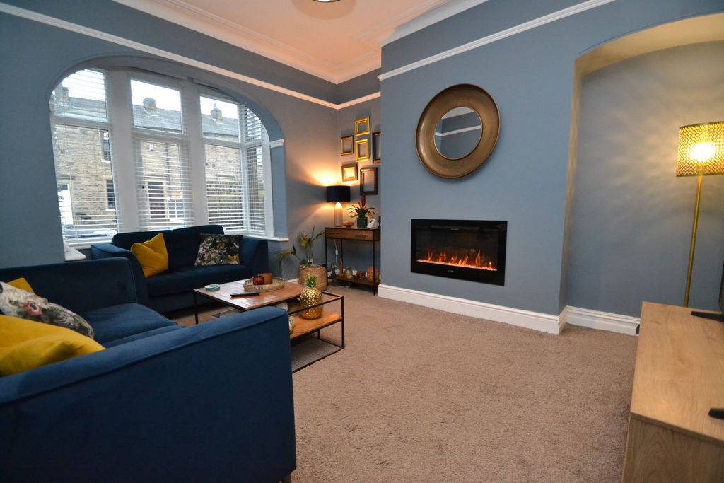 Property photo 2 of 27 Photograph 2