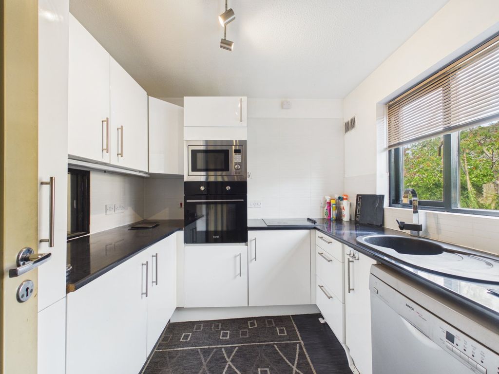 Property photo 3 of 16 Picture No. 02