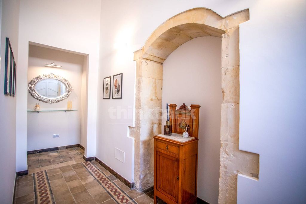 Property photo 3 of 46