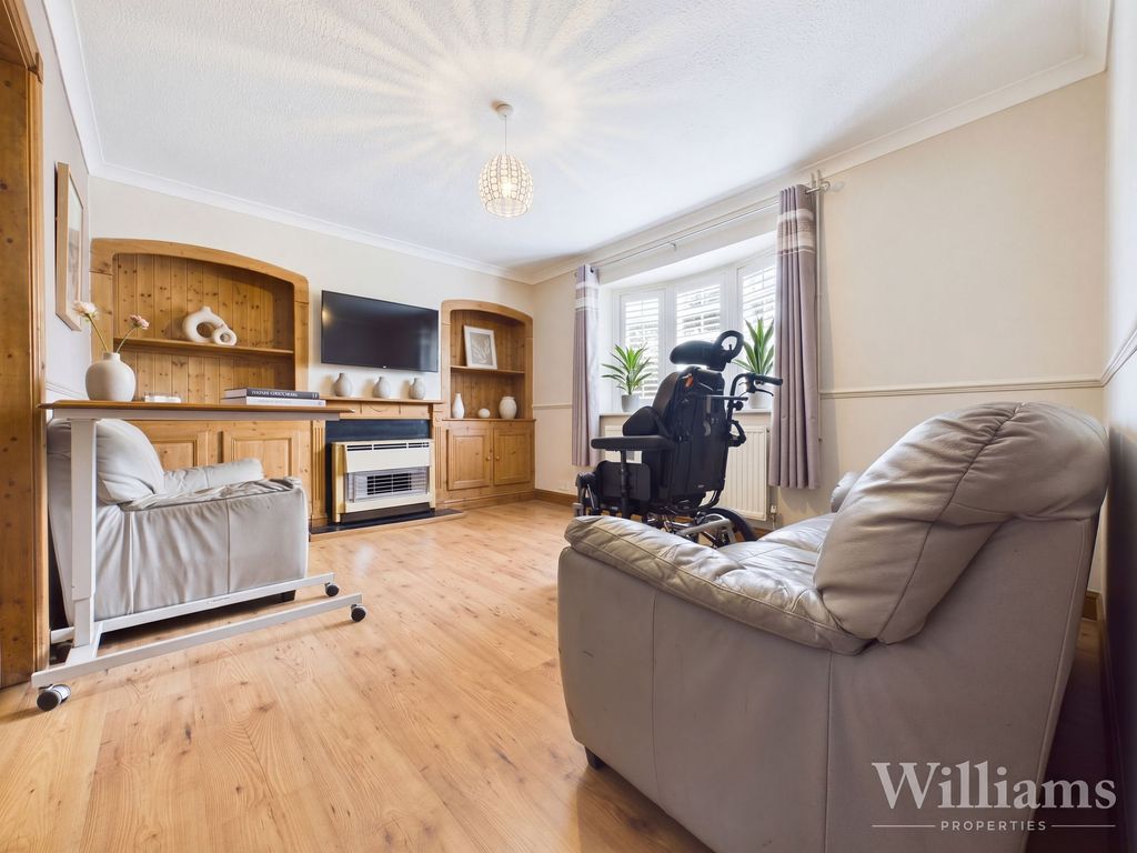 Property photo 2 of 17