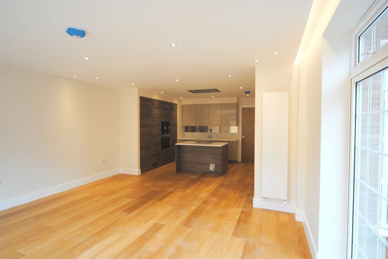 Property photo 3 of 6 Photo 6