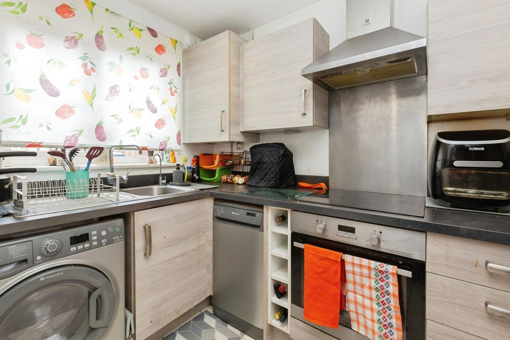 Property photo 2 of 17