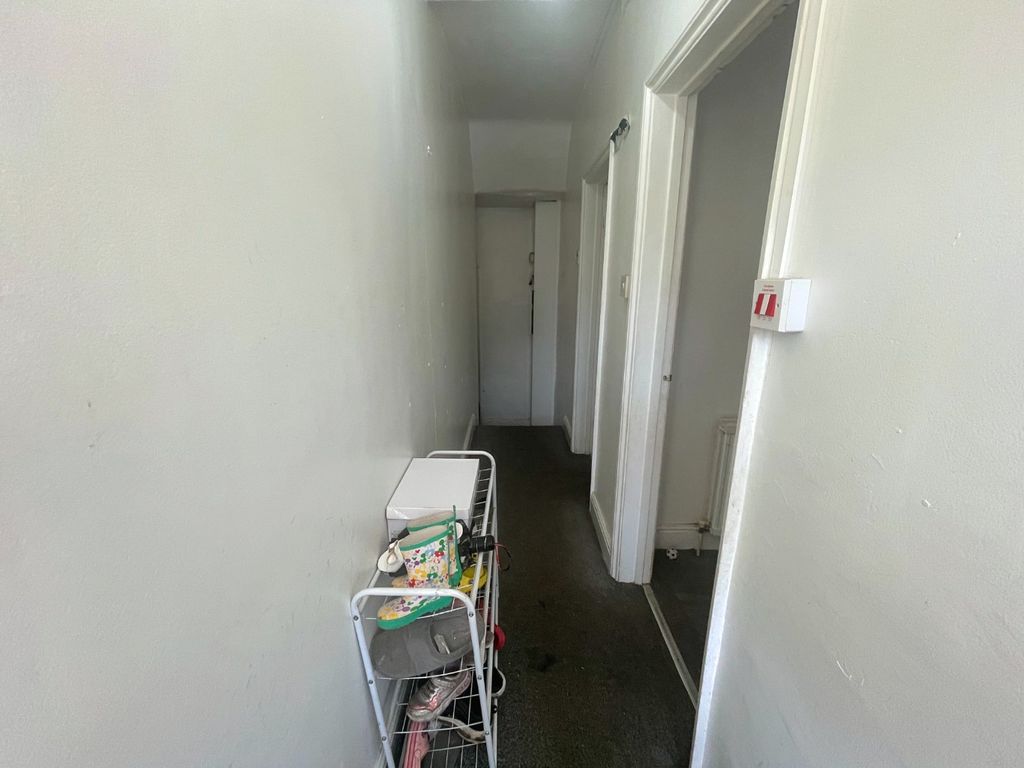 Property photo 2 of 8 4505821