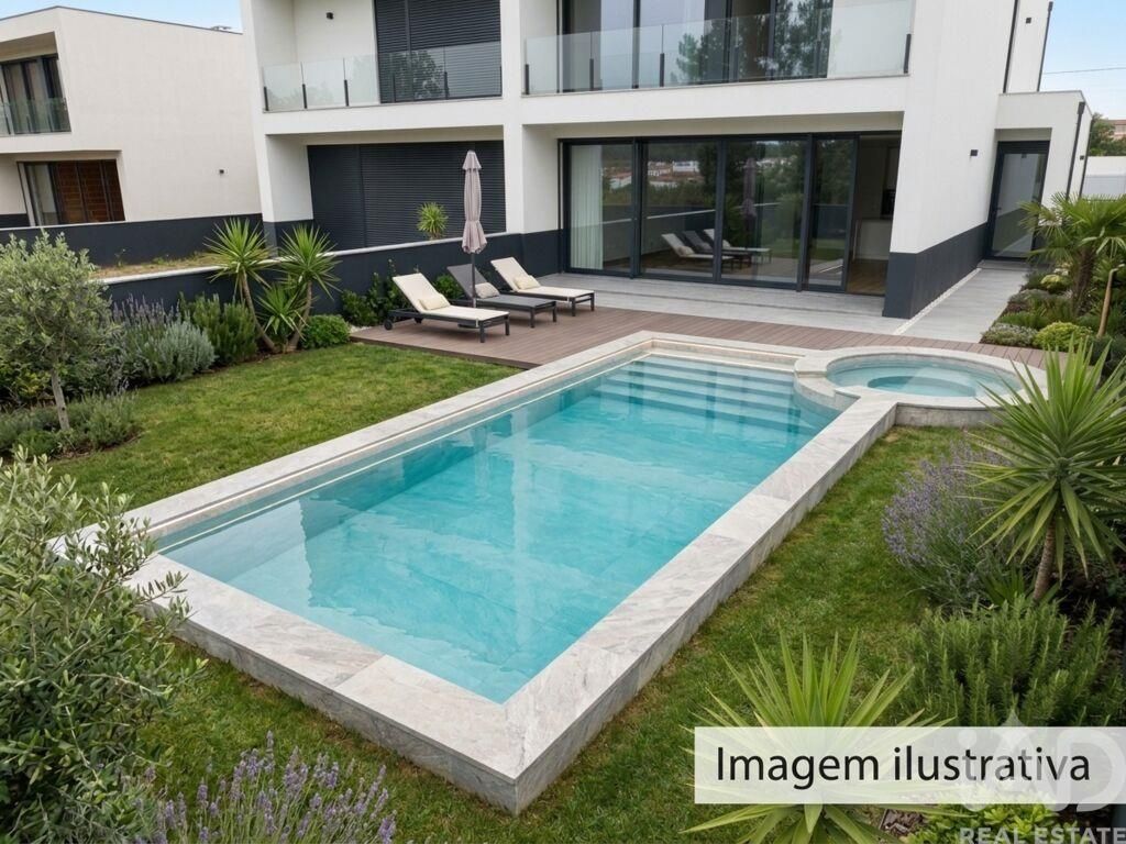 Property photo 1 of 30