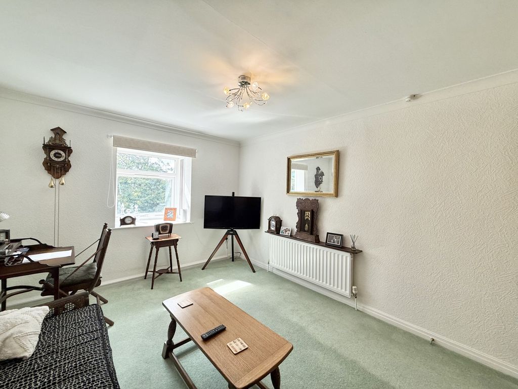 Property photo 3 of 14 Img_7927