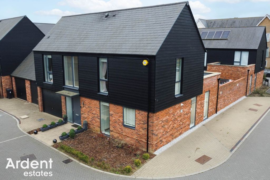 Property photo 1 of 31