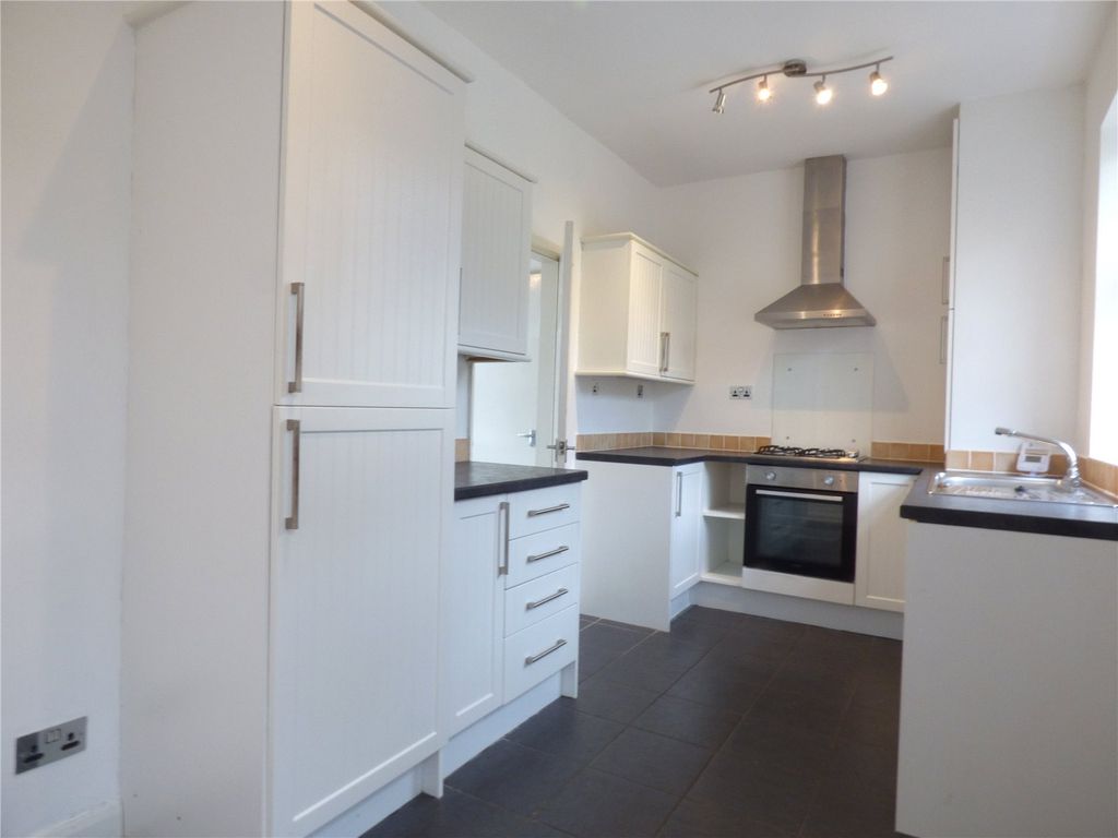 Property photo 1 of 10 Kitchen