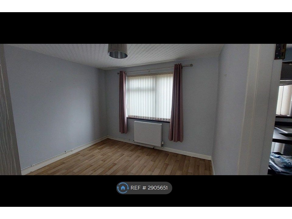 Property photo 3 of 12 Dining Room