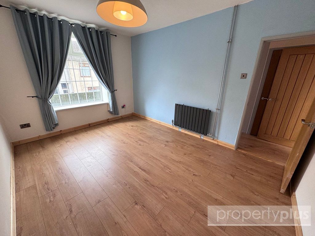 Property photo 3 of 13 Picture No. 16