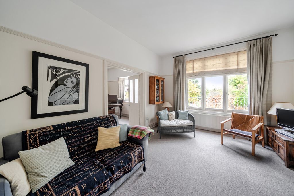 Property photo 3 of 14 1516456-9-1A0864d...