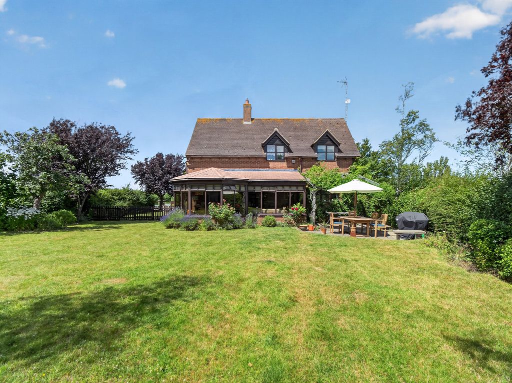 Property photo 2 of 35