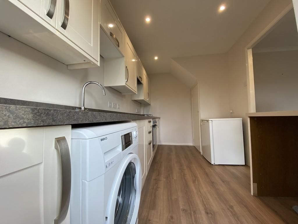 Property photo 2 of 9 Kitchen