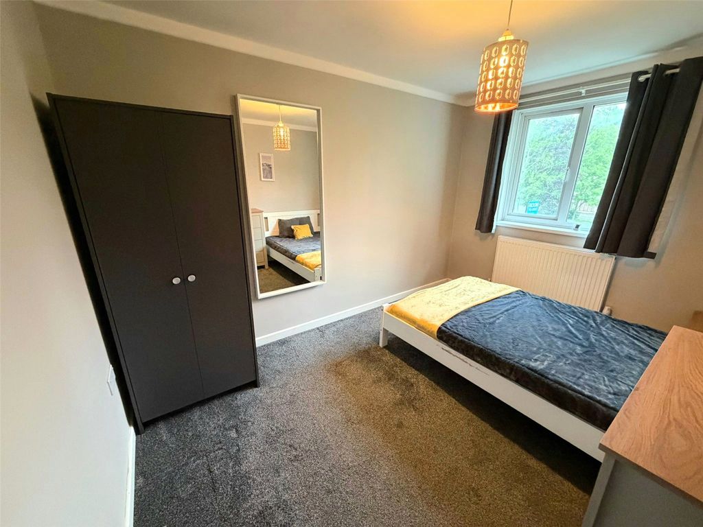 Property photo 2 of 12 Picture No. 26