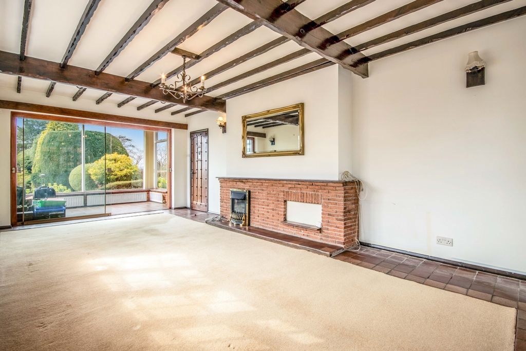 Property photo 3 of 26 Spinney-02