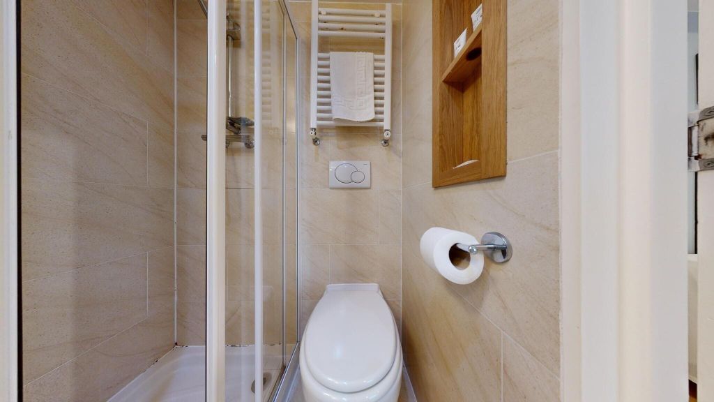 Property photo 3 of 4 Bathroom