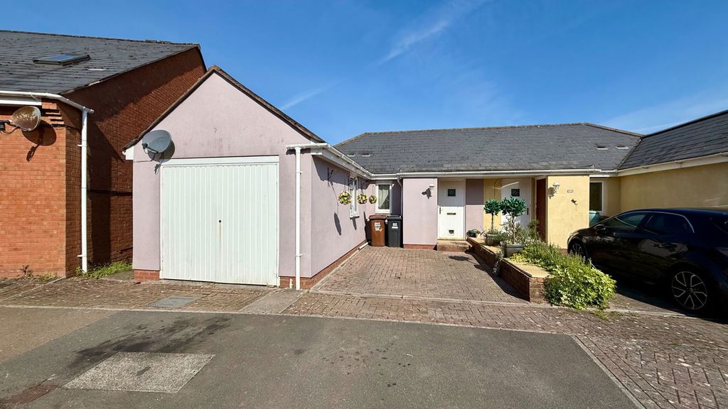 Property photo 2 of 14