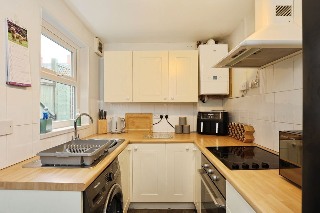 Property photo 2 of 15