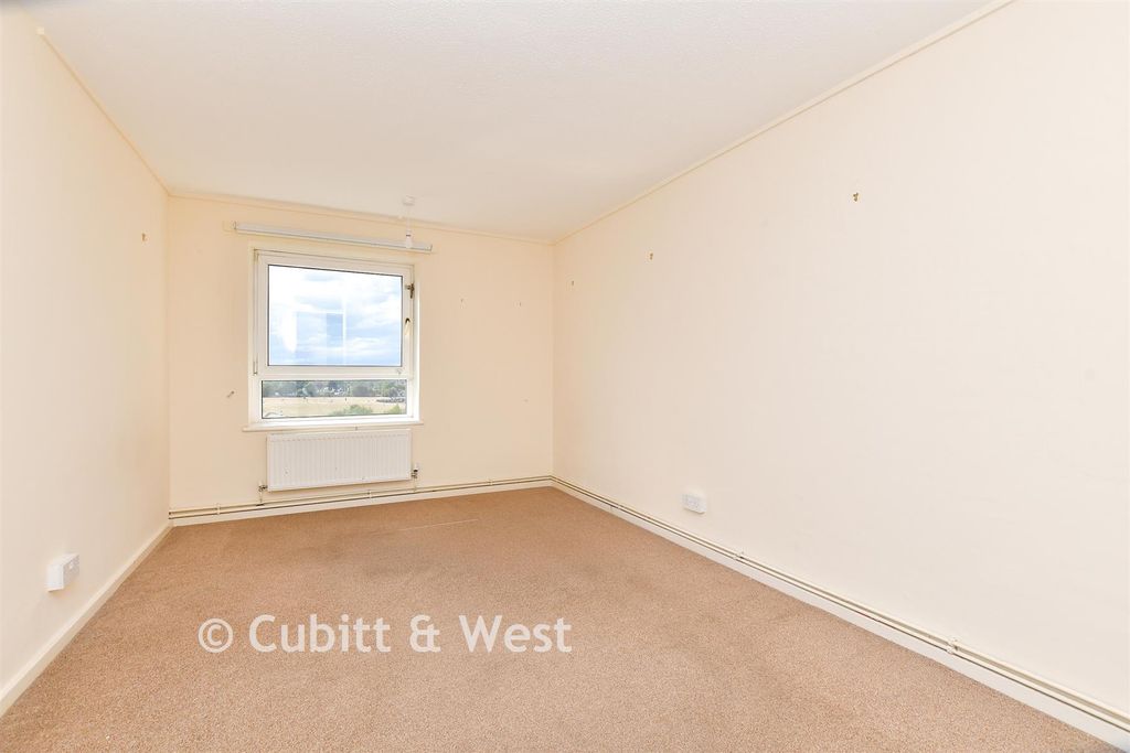 Property photo 1 of 15 Bedroom 1