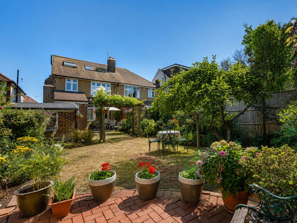 Property photo 3 of 17